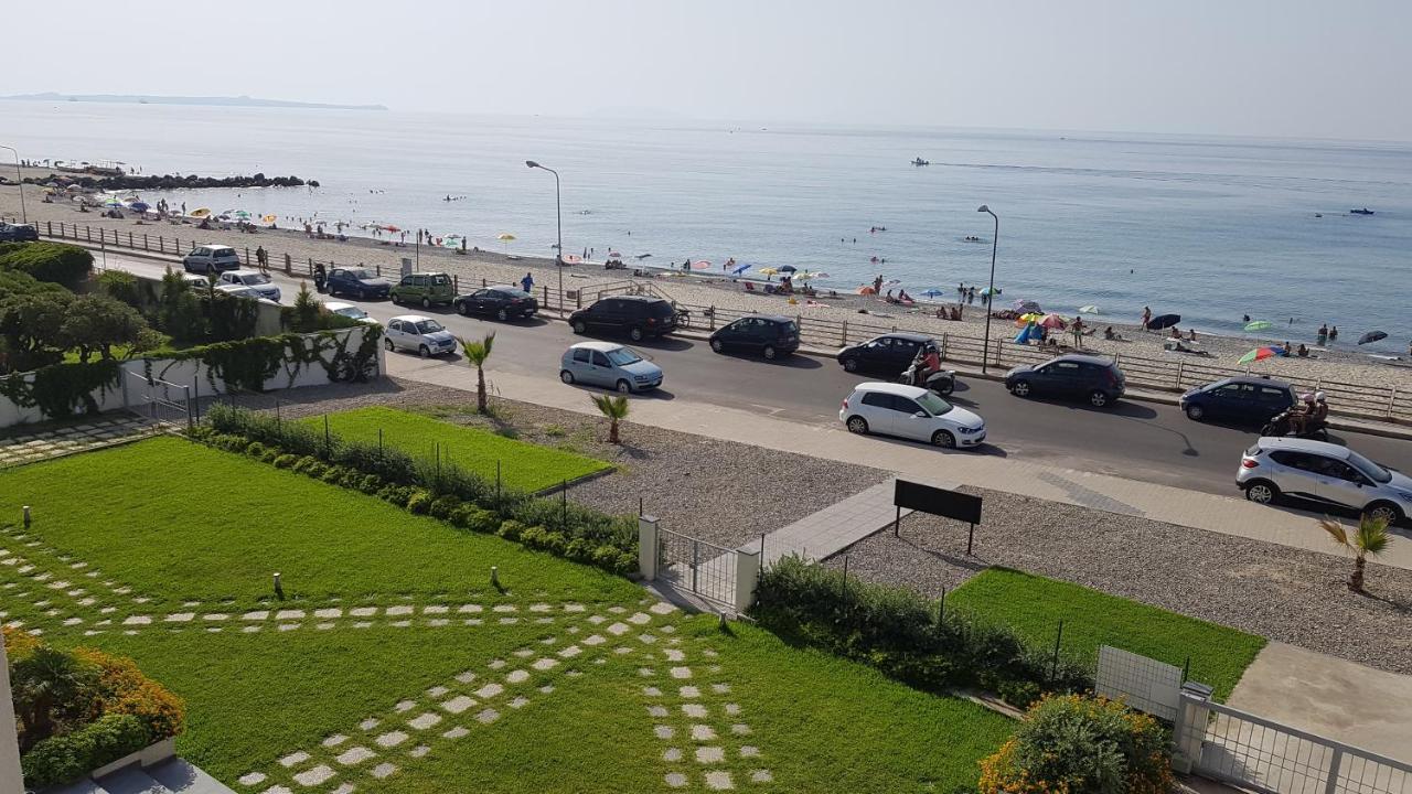 Appartamenti Vacanze Villa Meo Villafranca Tirrena Zewnętrze zdjęcie