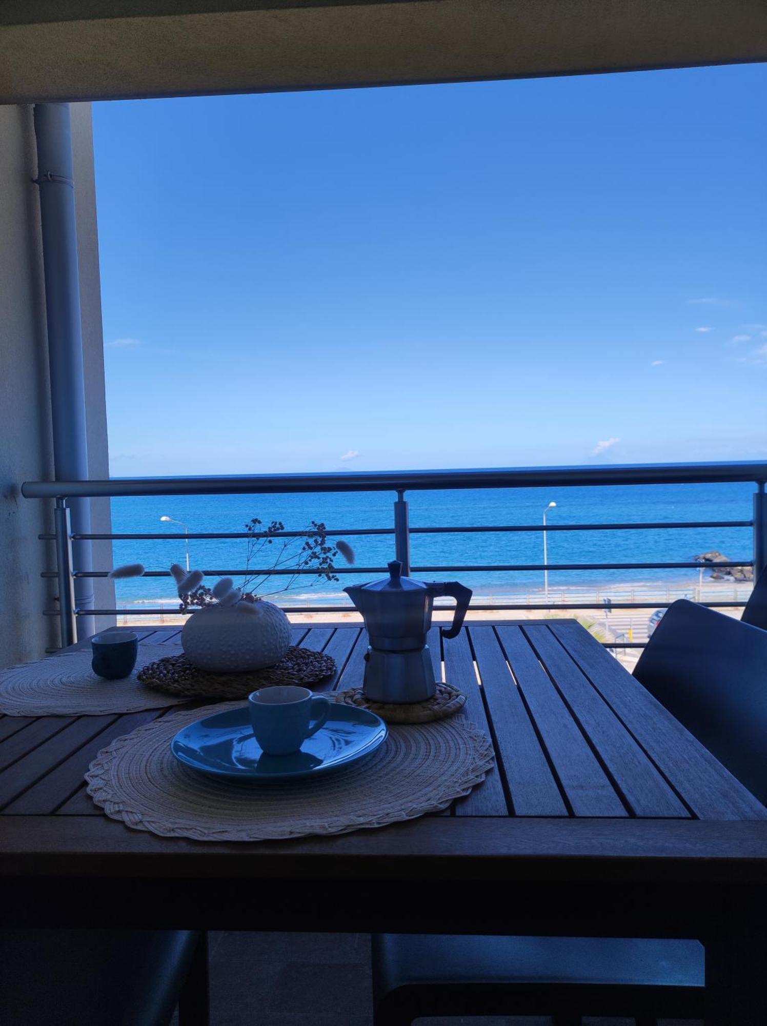 Appartamenti Vacanze Villa Meo Villafranca Tirrena Pokój zdjęcie