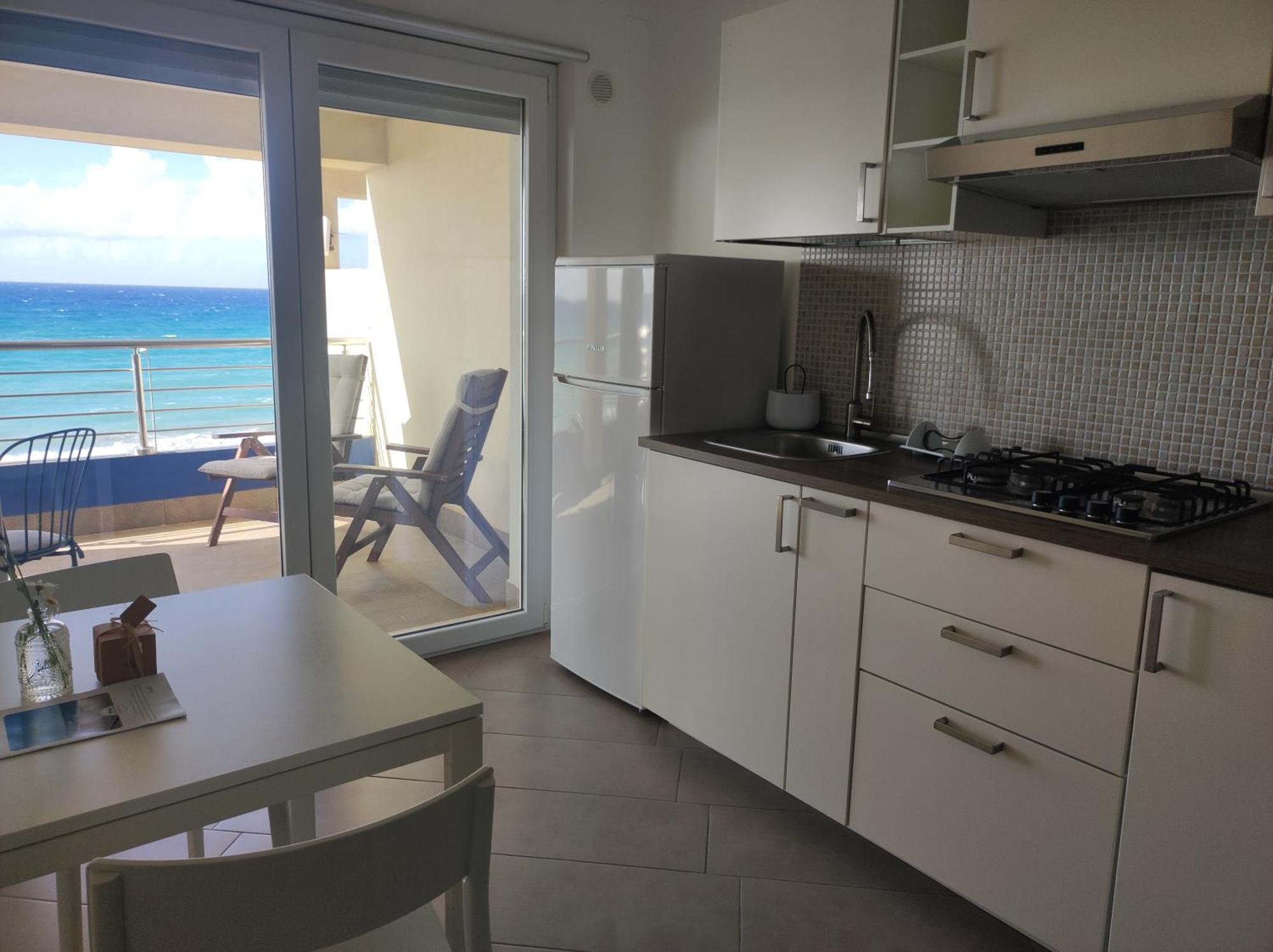 Appartamenti Vacanze Villa Meo Villafranca Tirrena Zewnętrze zdjęcie